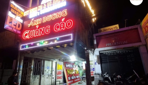 Kinh Nghiệm Chọn Bảng Hiệu Alu Chữ Nổi Cho Cửa Hàng Showroom Và Công Ty